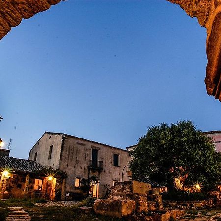 Omu Axiu Hotel Orroli Buitenkant foto