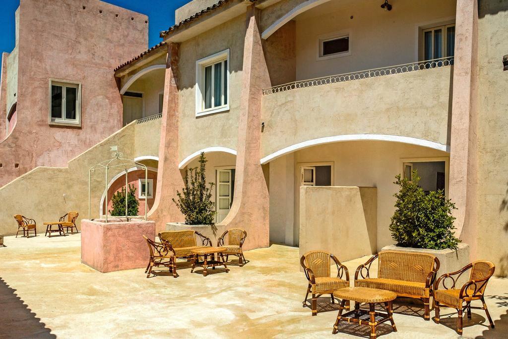 Omu Axiu Hotel Orroli Buitenkant foto