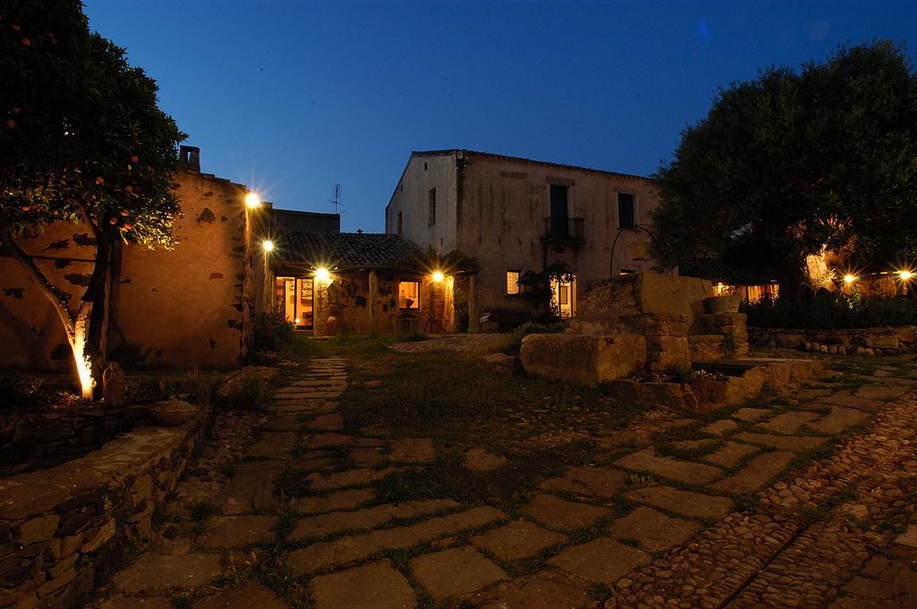 Omu Axiu Hotel Orroli Buitenkant foto